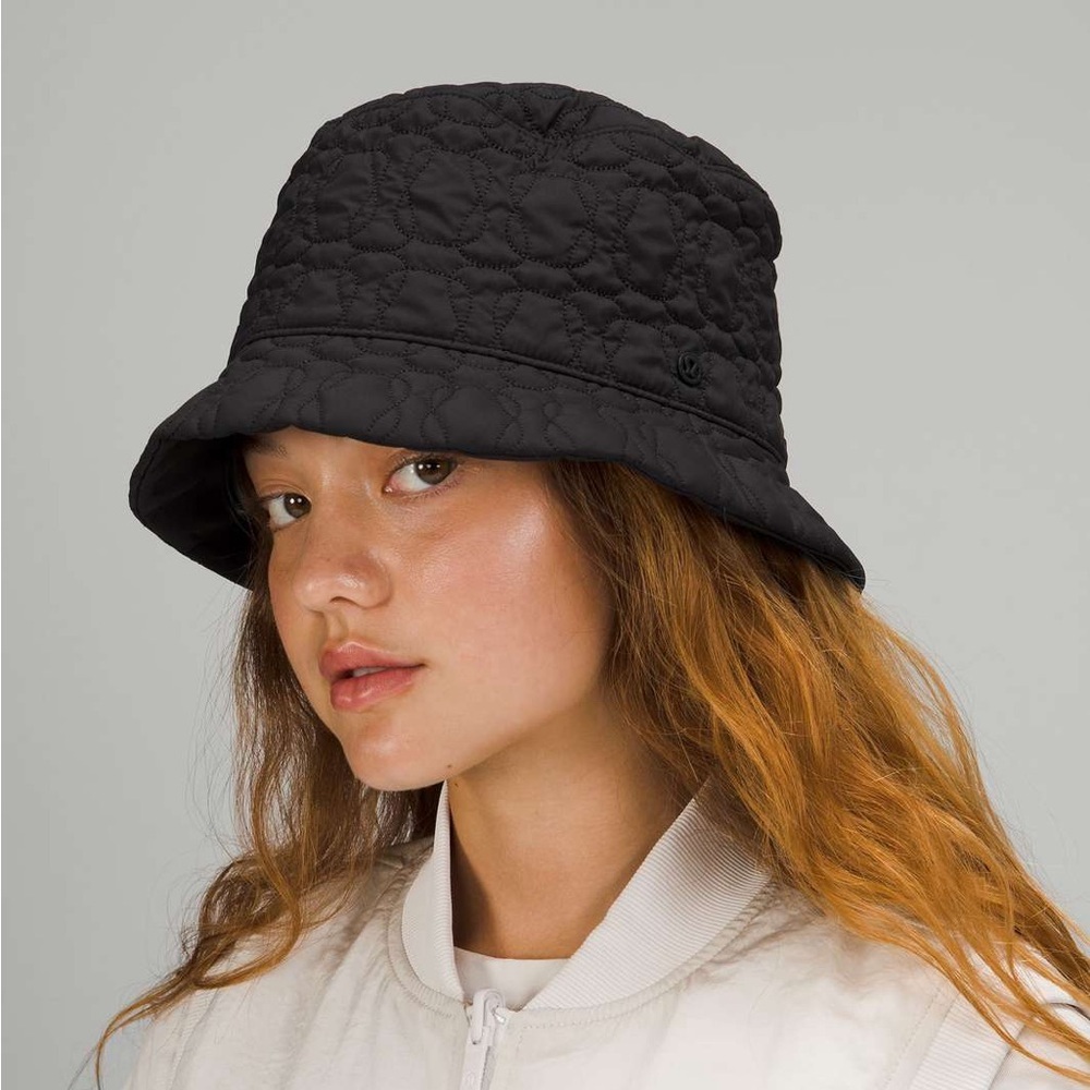 Lululemon Reversible Quilted Bucket Hat in Black